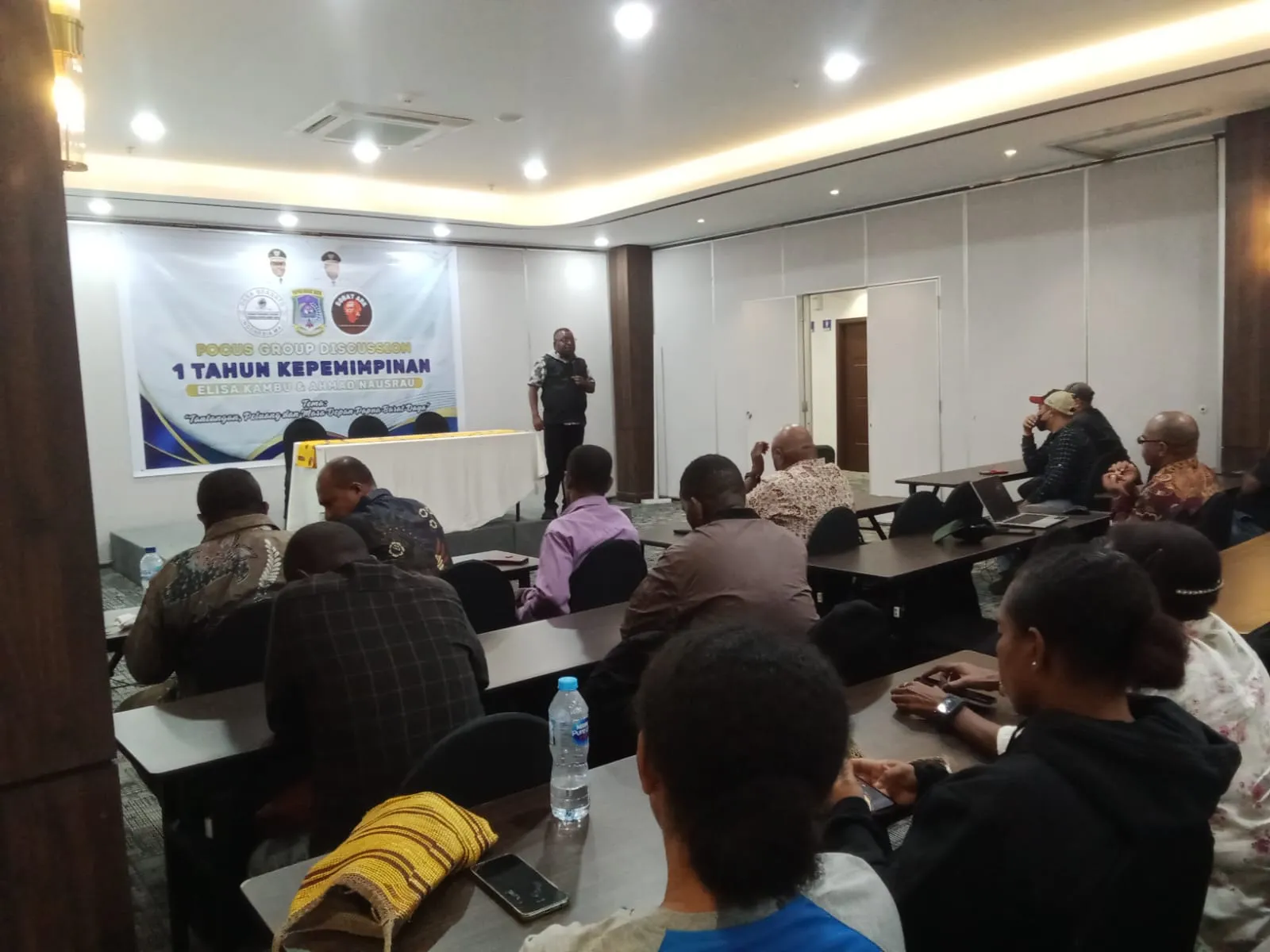 ARK, FGD Masyarakat PBD Satu Tahun Kepemimpinan GUB Tercekik  Efisiensi