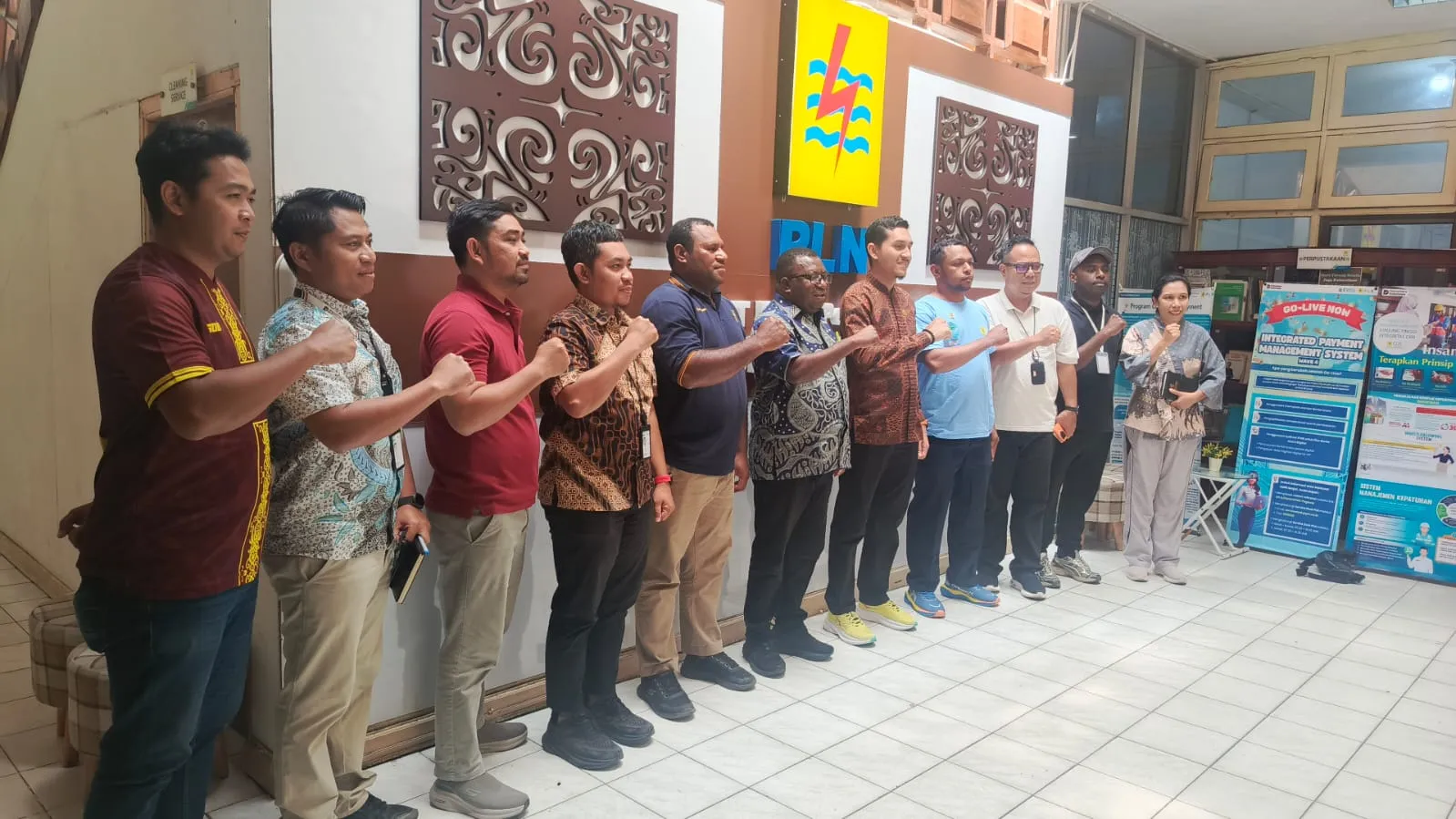 Senator ARK Bahas Sejumlah Program Listrik Bersama PLN Wilayah PBD